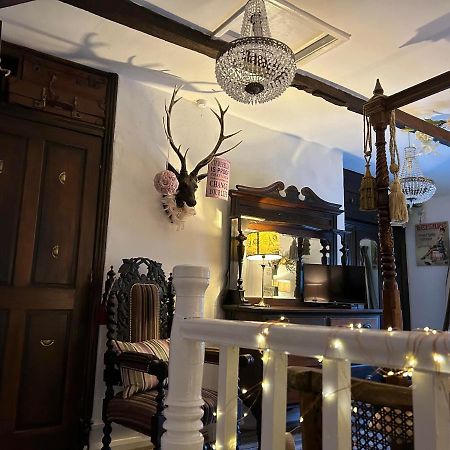 8 Opera Suites, Llangollen Eksteriør billede
