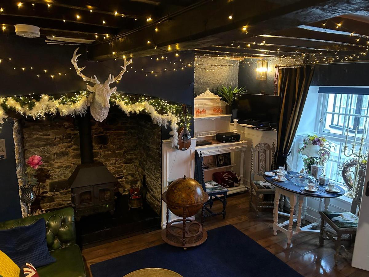 8 Opera Suites, Llangollen Eksteriør billede