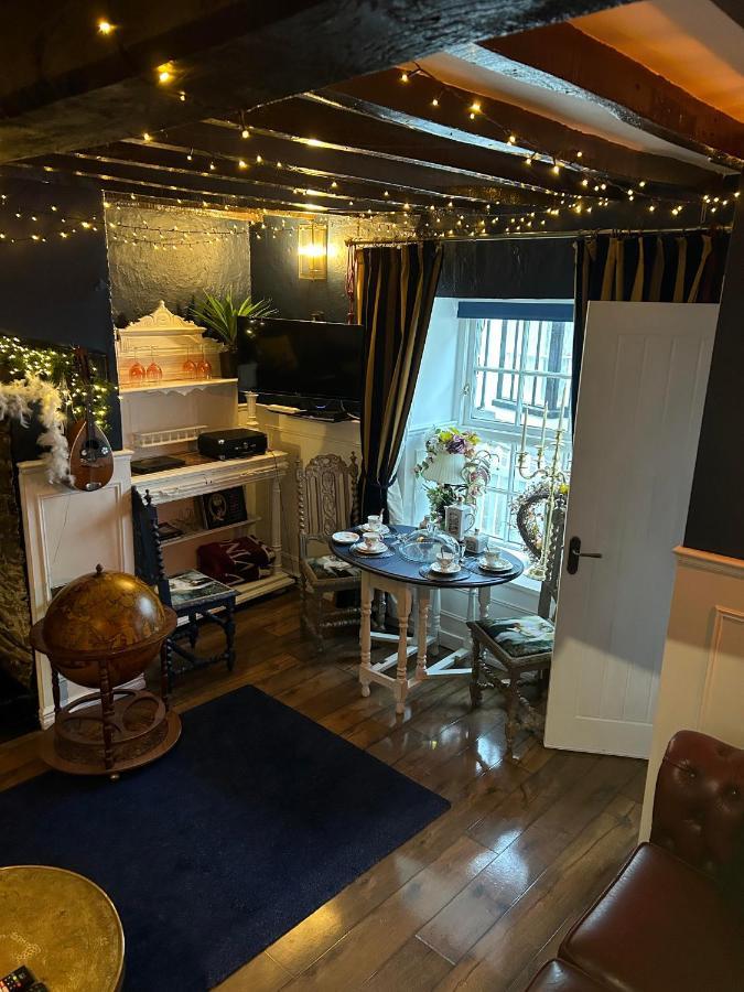 8 Opera Suites, Llangollen Eksteriør billede