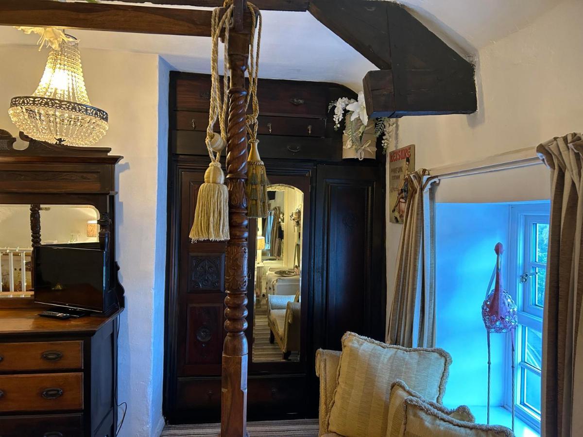 8 Opera Suites, Llangollen Eksteriør billede