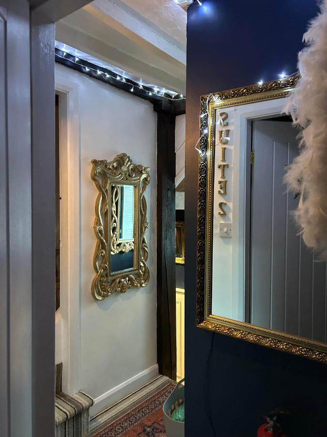 8 Opera Suites, Llangollen Eksteriør billede