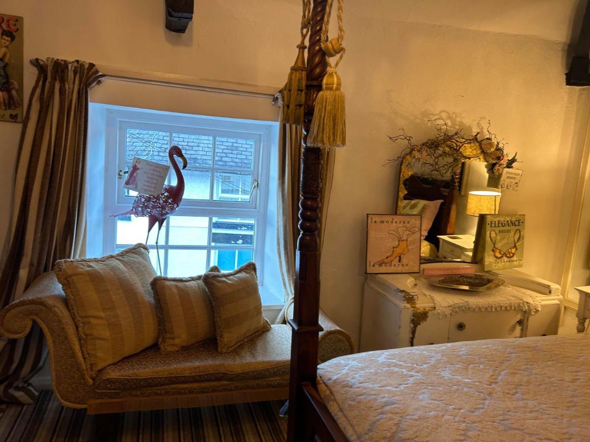 8 Opera Suites, Llangollen Eksteriør billede