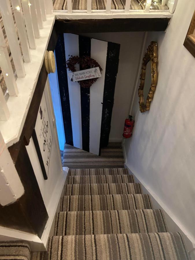 8 Opera Suites, Llangollen Eksteriør billede